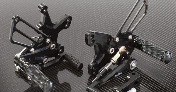 Kawasaki_ZX10R_16_ReverseRearS
